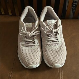 Nike Tanjun Womens Athletic Shoes